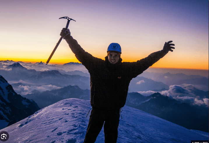 Ośnieżona grań Mont Blanc